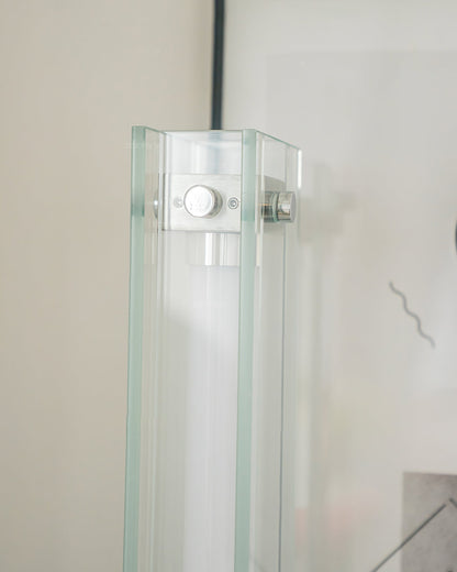 RefinedLume - Lampe de table élégante avec une lueur subtile