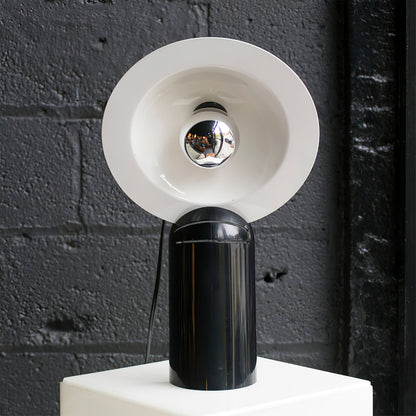 LumeShift – Modern Table Lamp with Adjustable Shade