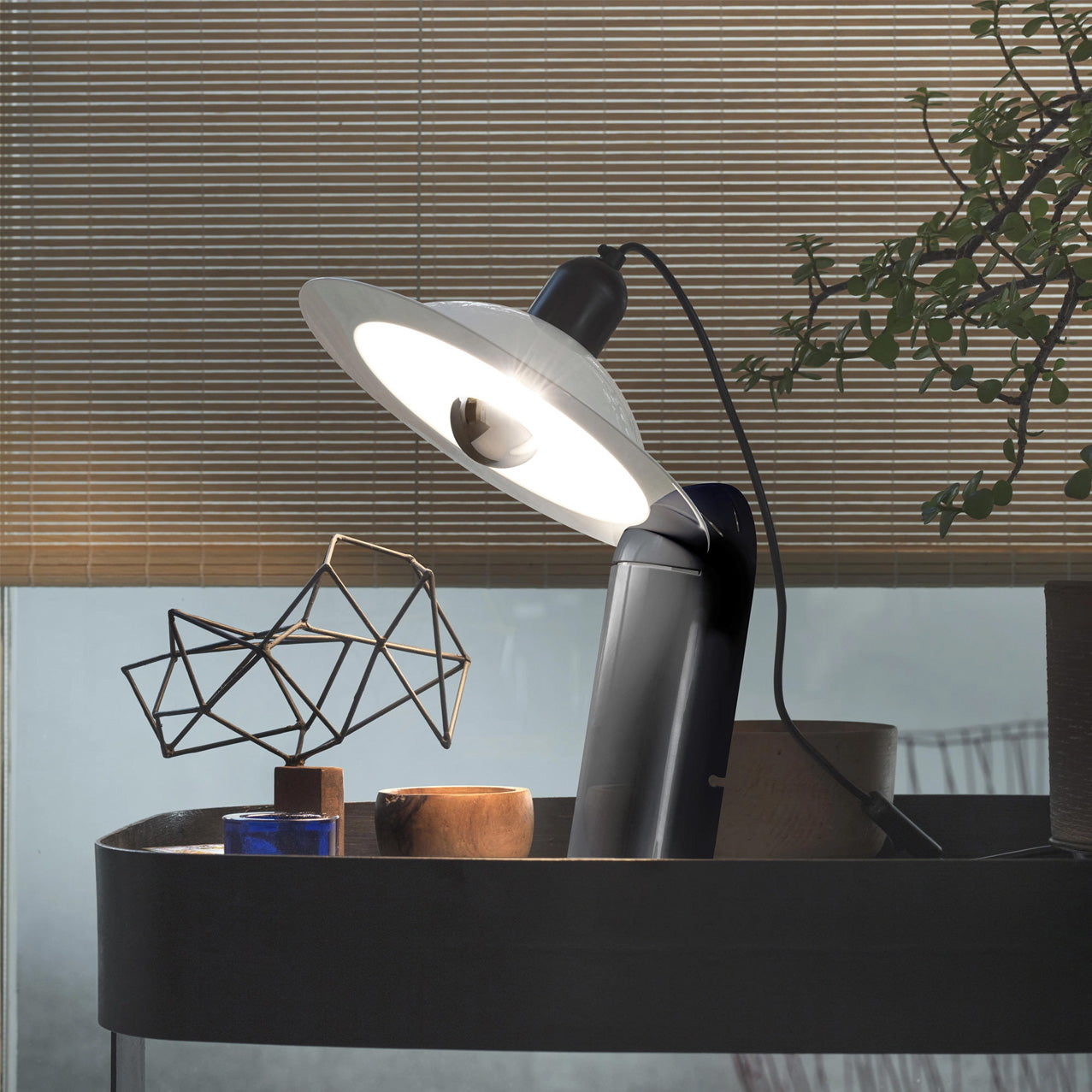 LumeShift – Modern Table Lamp with Adjustable Shade