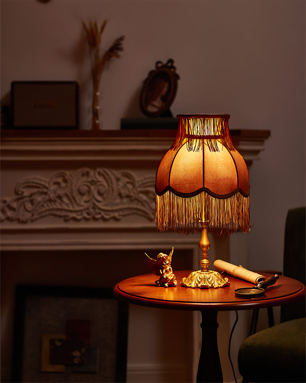 ElegantFringe – Modern Brass Lamp with Tassels