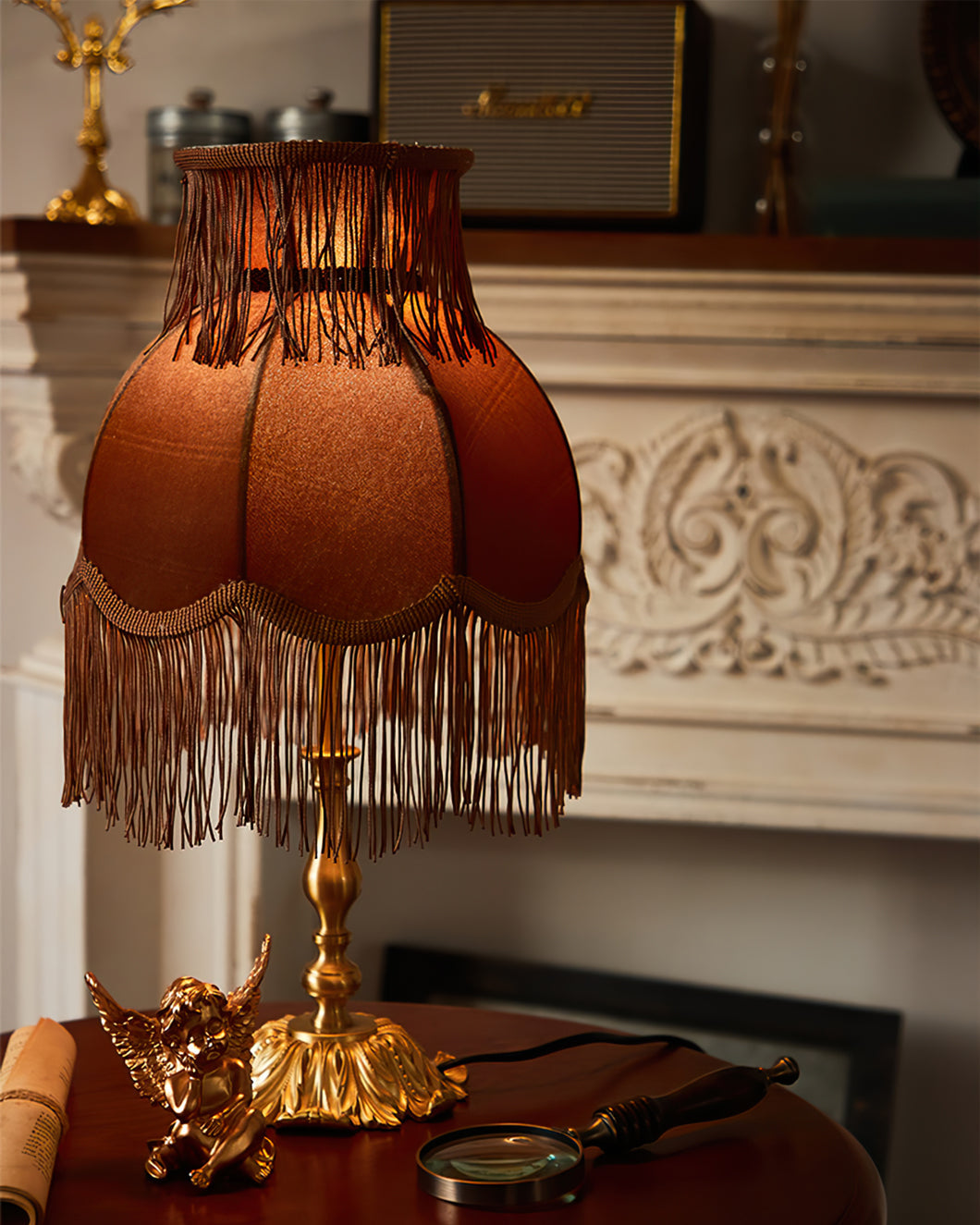 ElegantFringe – Modern Brass Lamp with Tassels