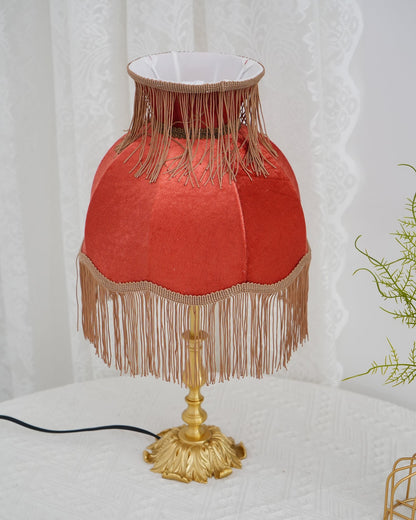 ElegantFringe – Modern Brass Lamp with Tassels