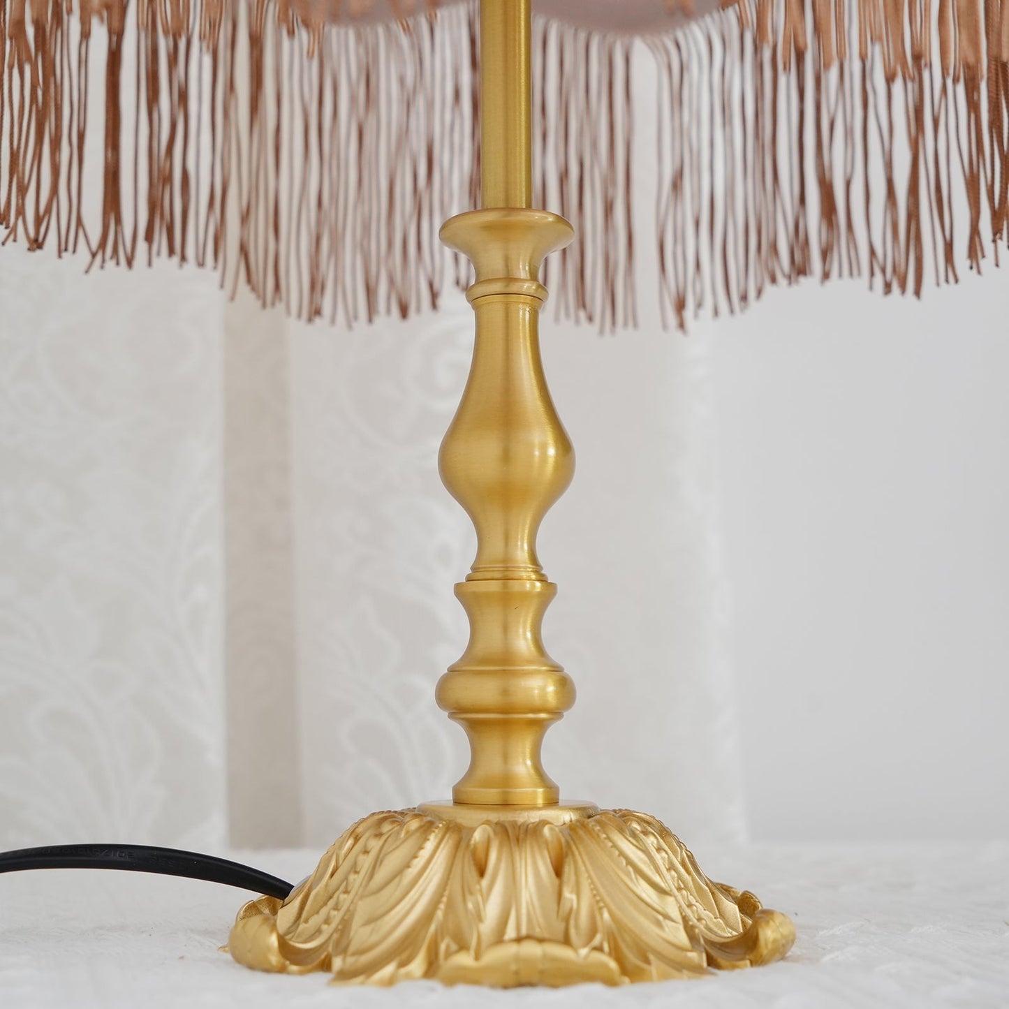 ElegantFringe – Modern Brass Lamp with Tassels