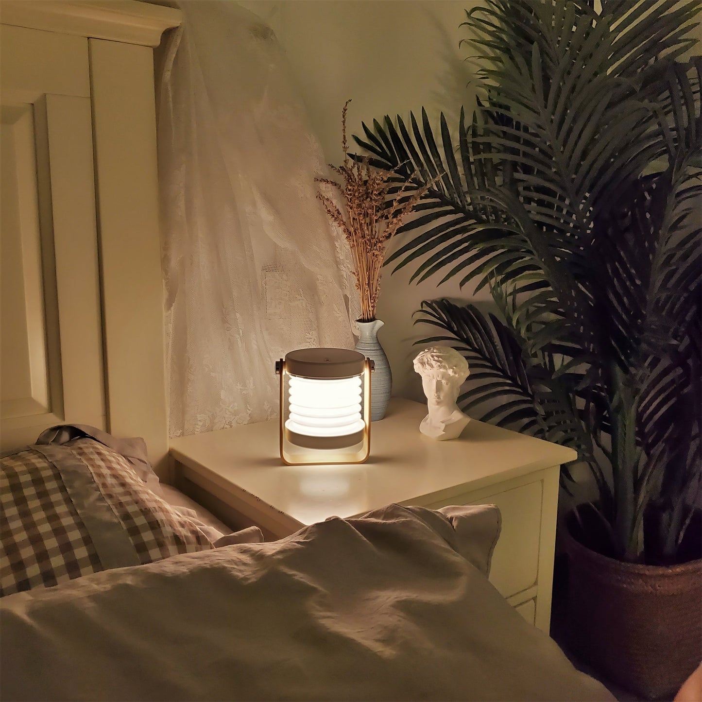 GlowLantern - Elegant Portable Table Lamp with Cozy Illumination