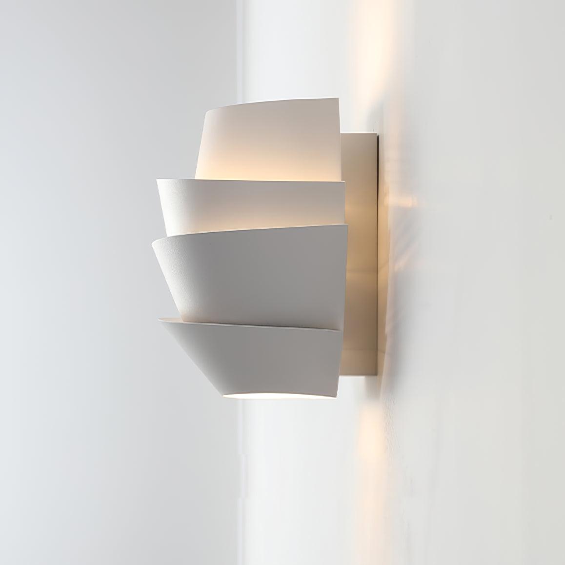 SoleilGlow – French Sunlight-Inspired Wall Lamp for Radiant Spaces