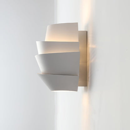SoleilGlow – French Sunlight-Inspired Wall Lamp for Radiant Spaces