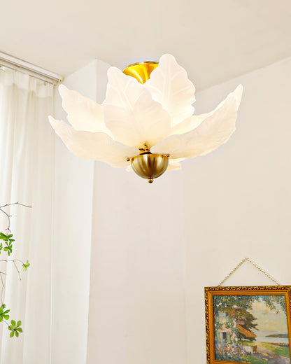 FoliageGlow - Loftlampe med glasbladdesign og blød belysning