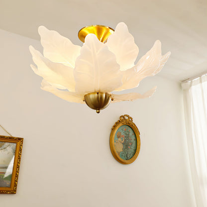 FoliageGlow - Loftlampe med glasbladdesign og blød belysning
