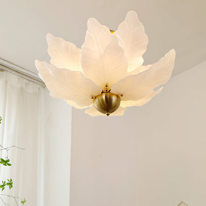 FoliageGlow - Loftlampe med glasbladdesign og blød belysning