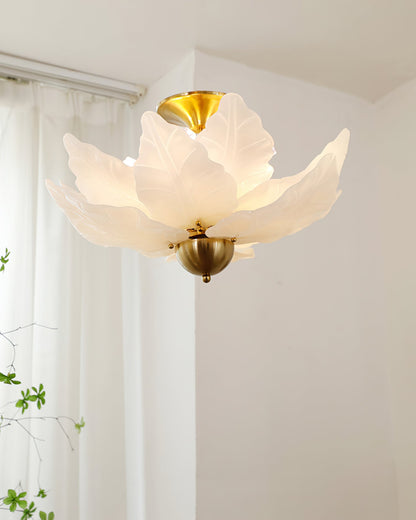 FoliageGlow - Loftlampe med glasbladdesign og blød belysning