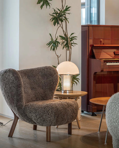 SubtleGlow - Lámpara de Mesa Moderna con Iluminación Suave y Acabado Refinado