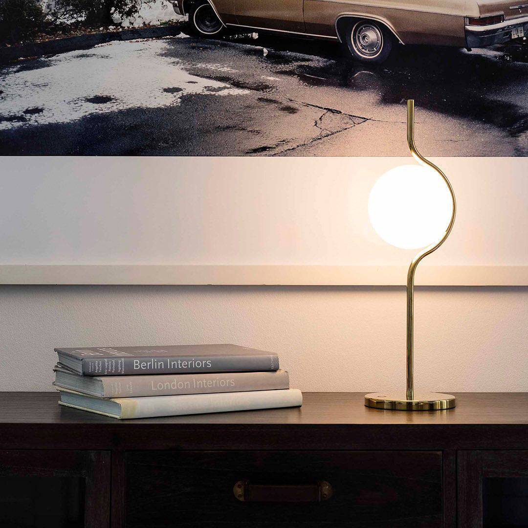 HoverGlow - Table Lamp with Weightless Design and Warm Illumination