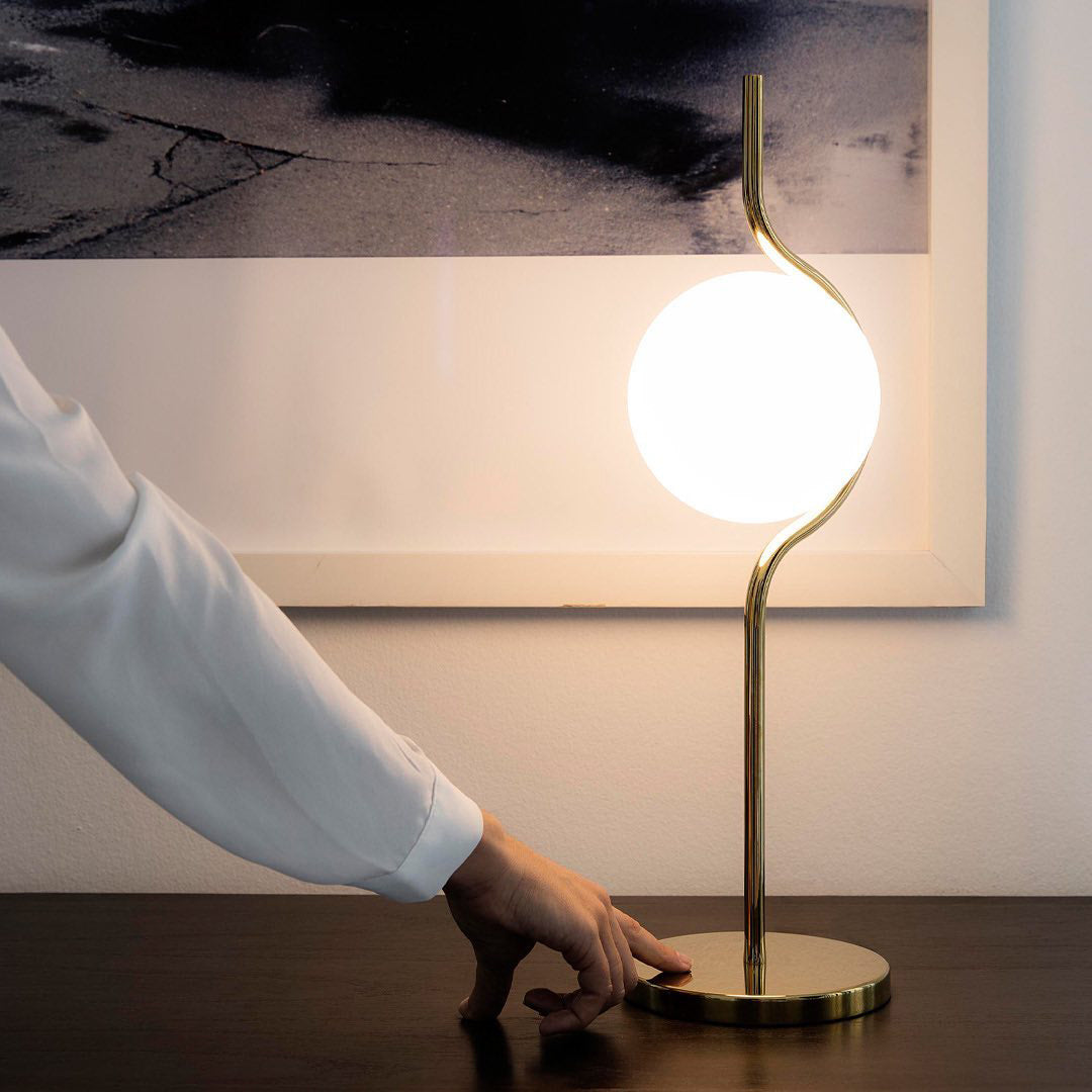 HoverGlow - Table Lamp with Weightless Design and Warm Illumination