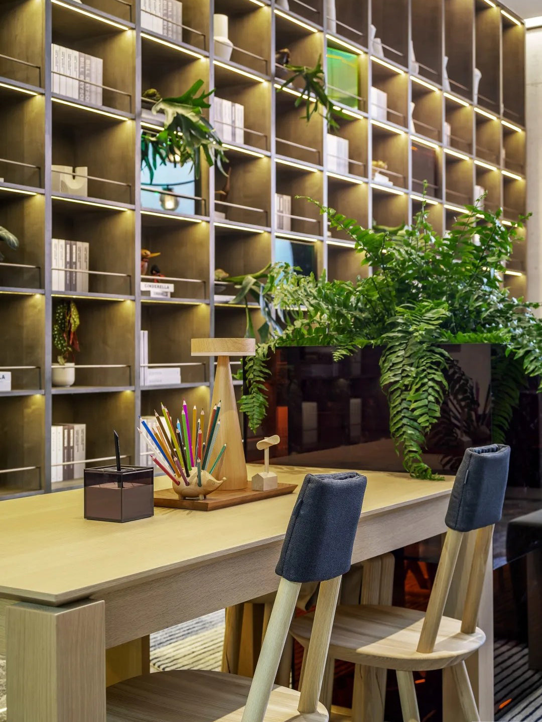 CoastalLuxe - Lampe de table avec fonction rechargeable et inspiration maritime