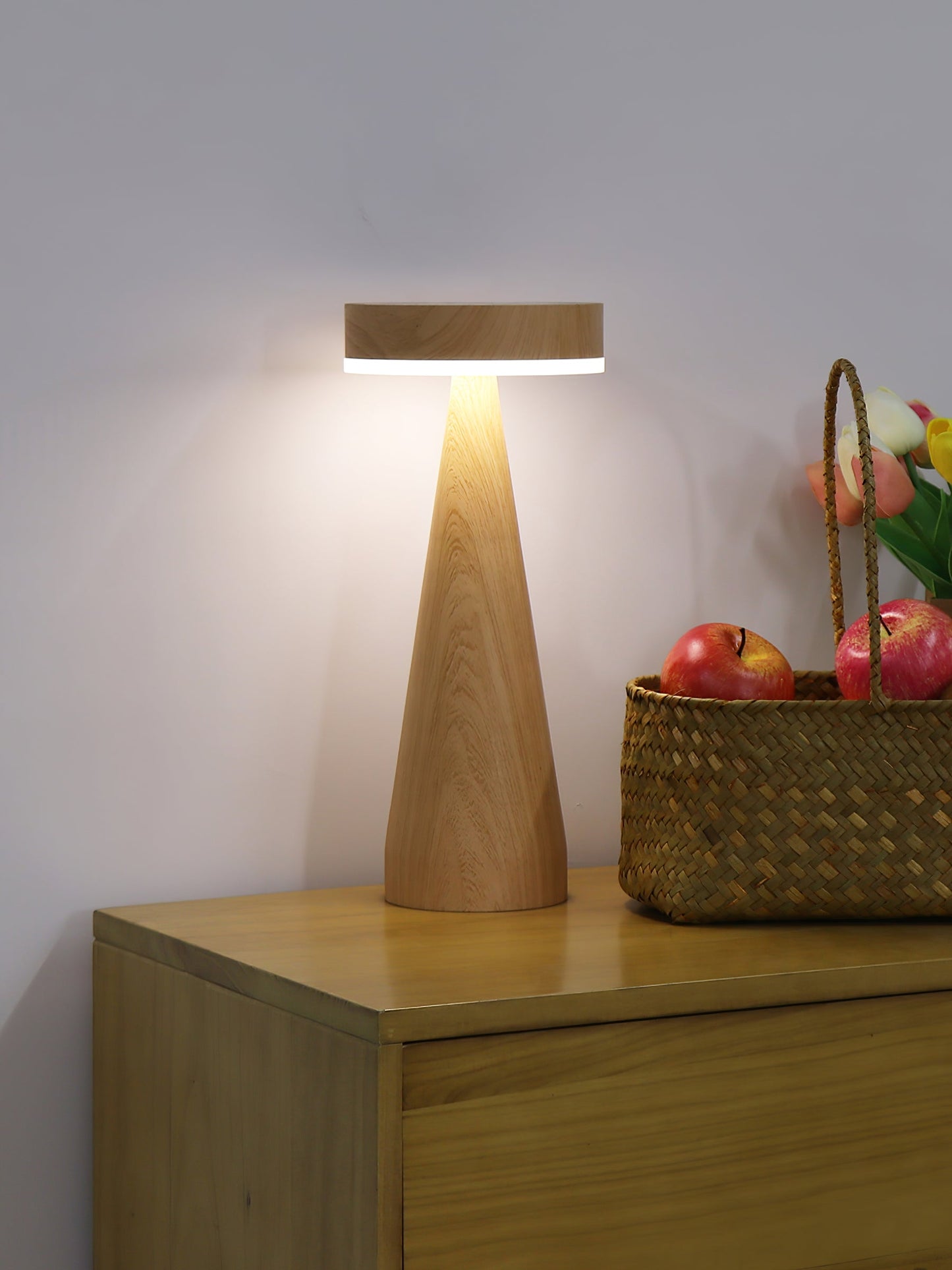 CoastalLuxe - Lampe de table avec fonction rechargeable et inspiration maritime