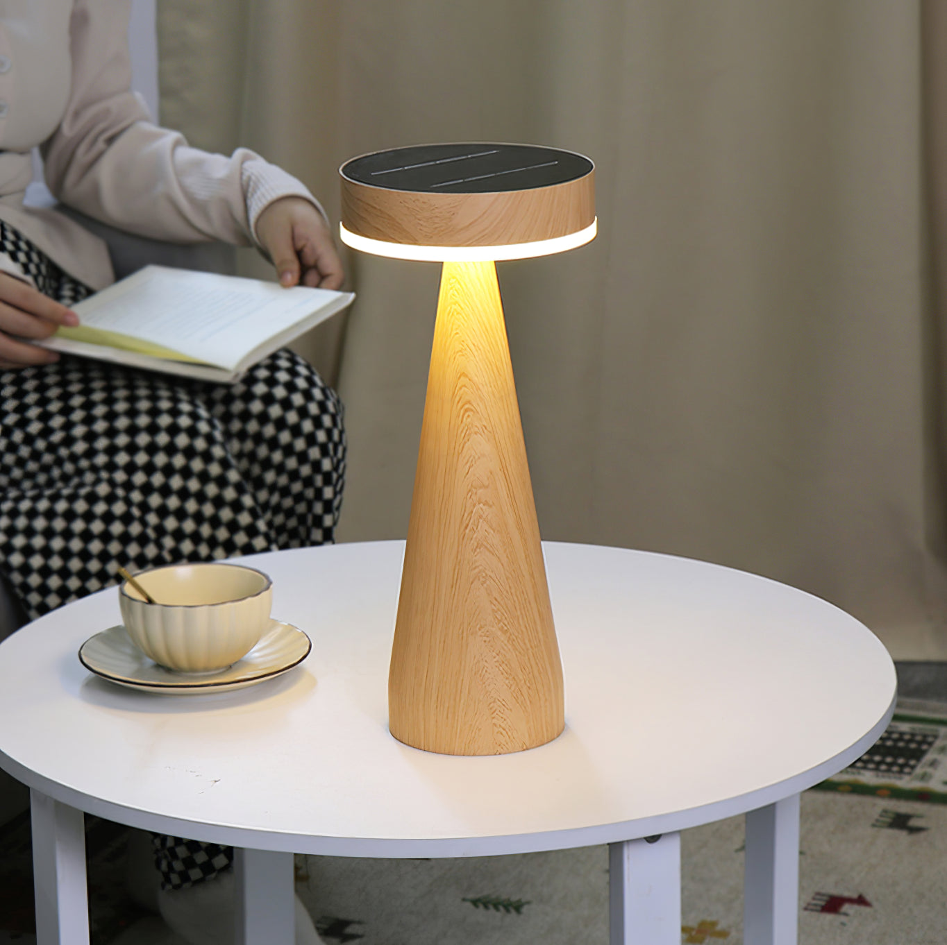 CoastalLuxe - Lampe de table avec fonction rechargeable et inspiration maritime