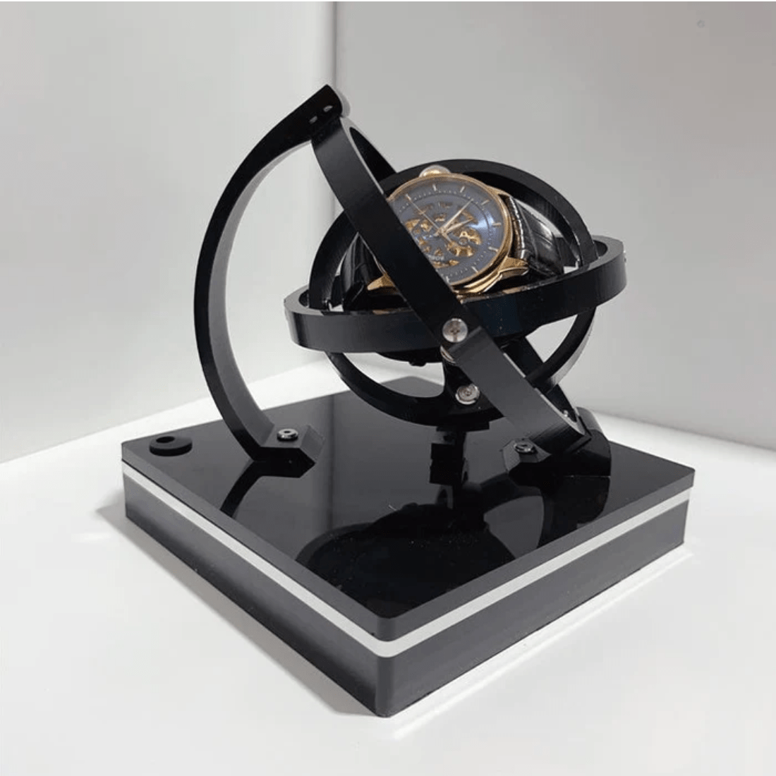 LuxuraBox | Elegant Automatic Watch Winder with Stylish Display Case 0