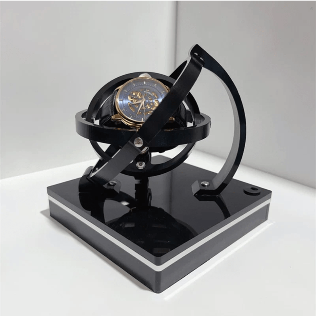 LuxuraBox | Elegant Automatic Watch Winder with Stylish Display Case 5