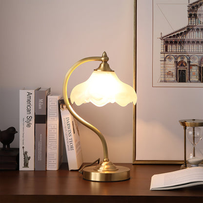 FloraLuxe - Lampe de table sophistiquée