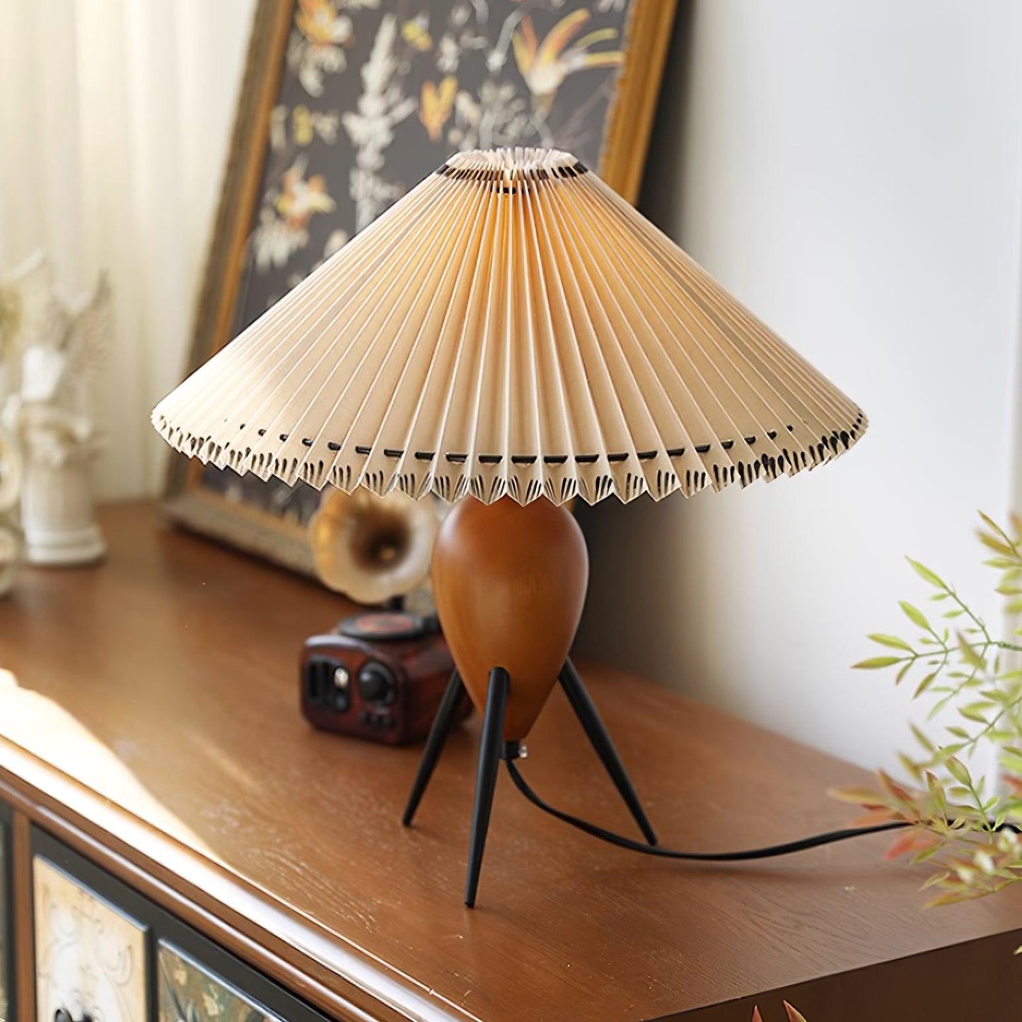 EcoBeam – Modern Tripod LED Lamp with Fabric Shade
