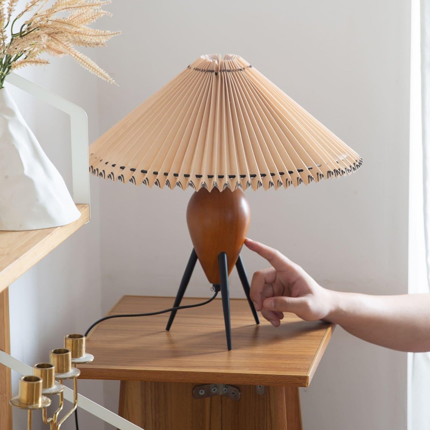 EcoBeam – Modern Tripod LED Lamp with Fabric Shade