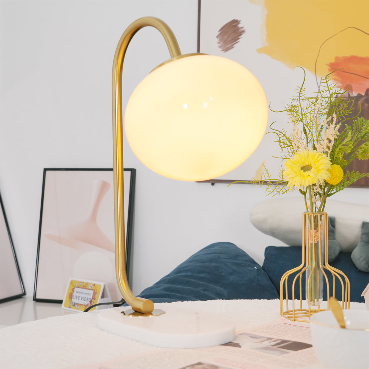 FluffyGlow - Sjov Bordlampe med Søde Skumfidus Vibes