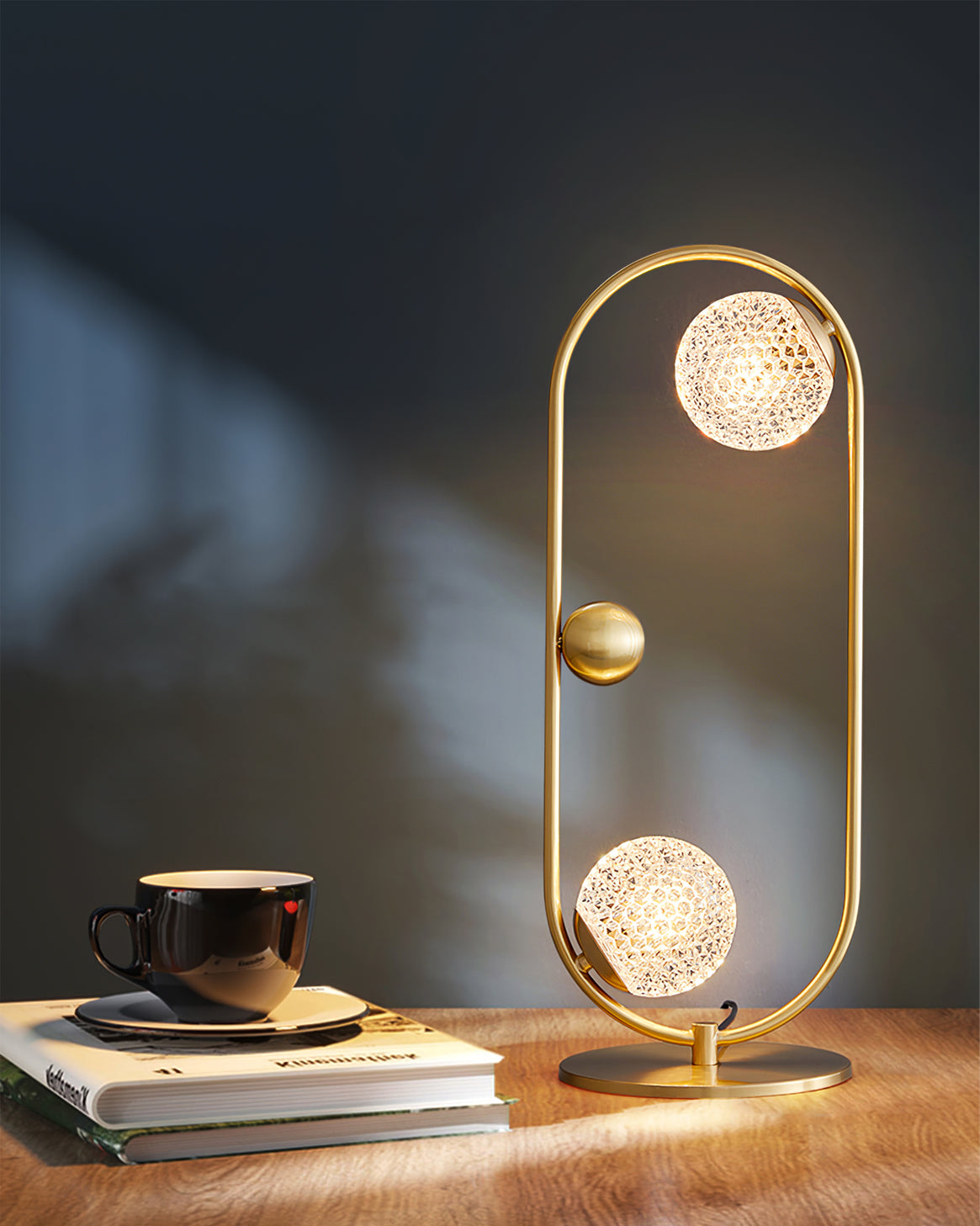 GlobeLume – Stylish Table Lamp with Circular Glass Diffusers