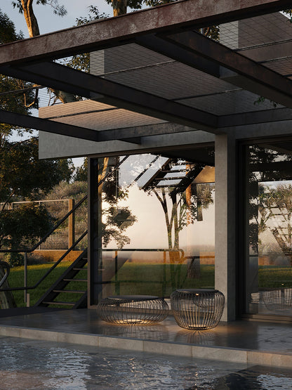 EcoGlow - Lampe de table élégante avec des fonctionnalités prêtes pour le jardin