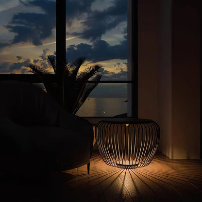 EcoGlow - Lampe de table élégante avec des fonctionnalités prêtes pour le jardin