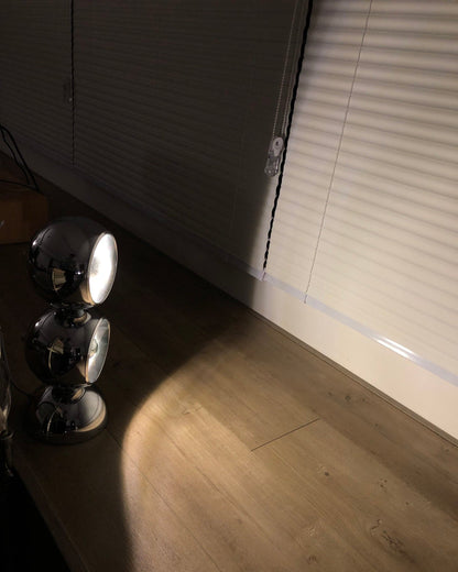 LuxeCharm - Lampada da Tavolo in Stile Mickey e Diffusione della Luce Accogliente