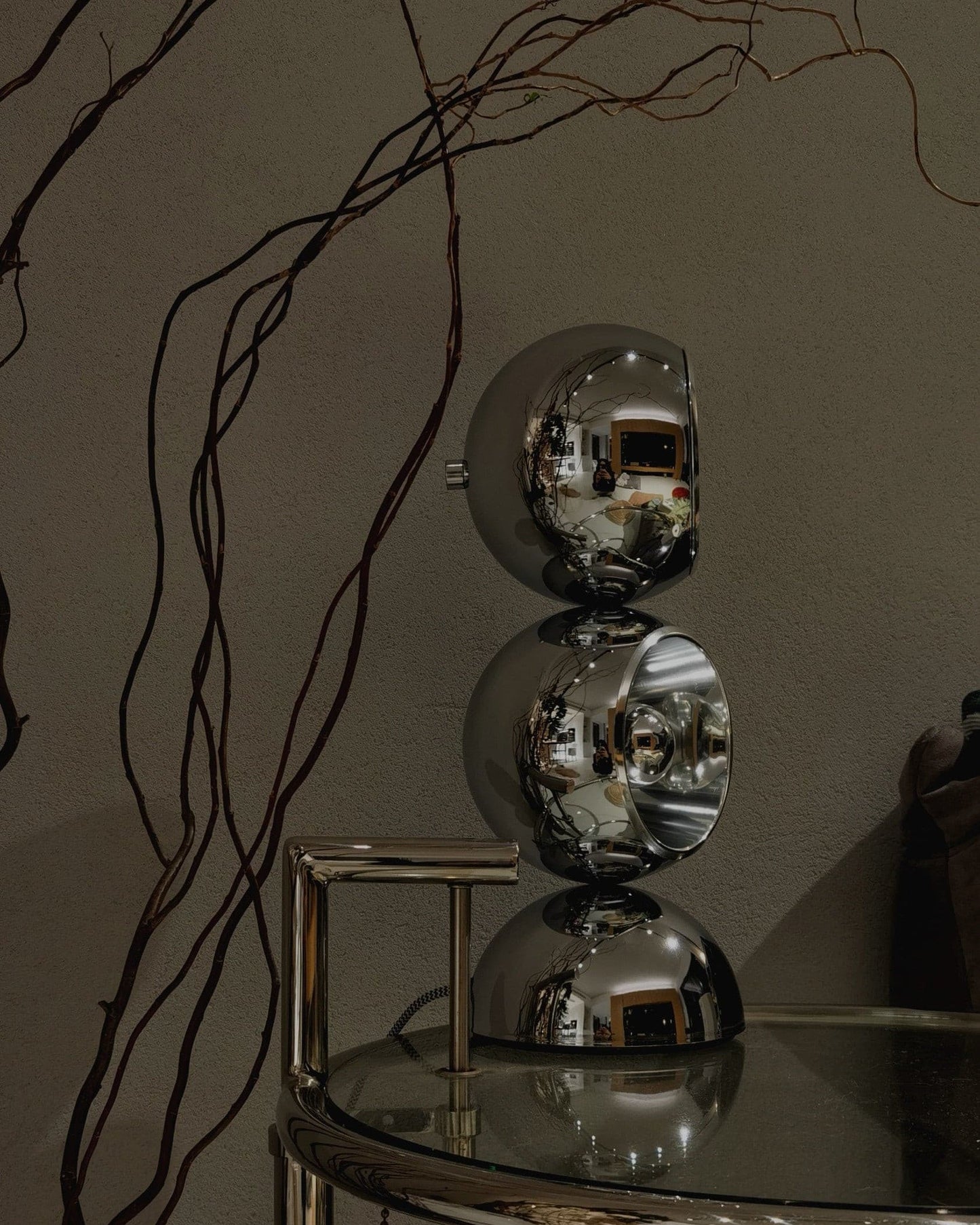 LuxeCharm - Lampada da Tavolo in Stile Mickey e Diffusione della Luce Accogliente