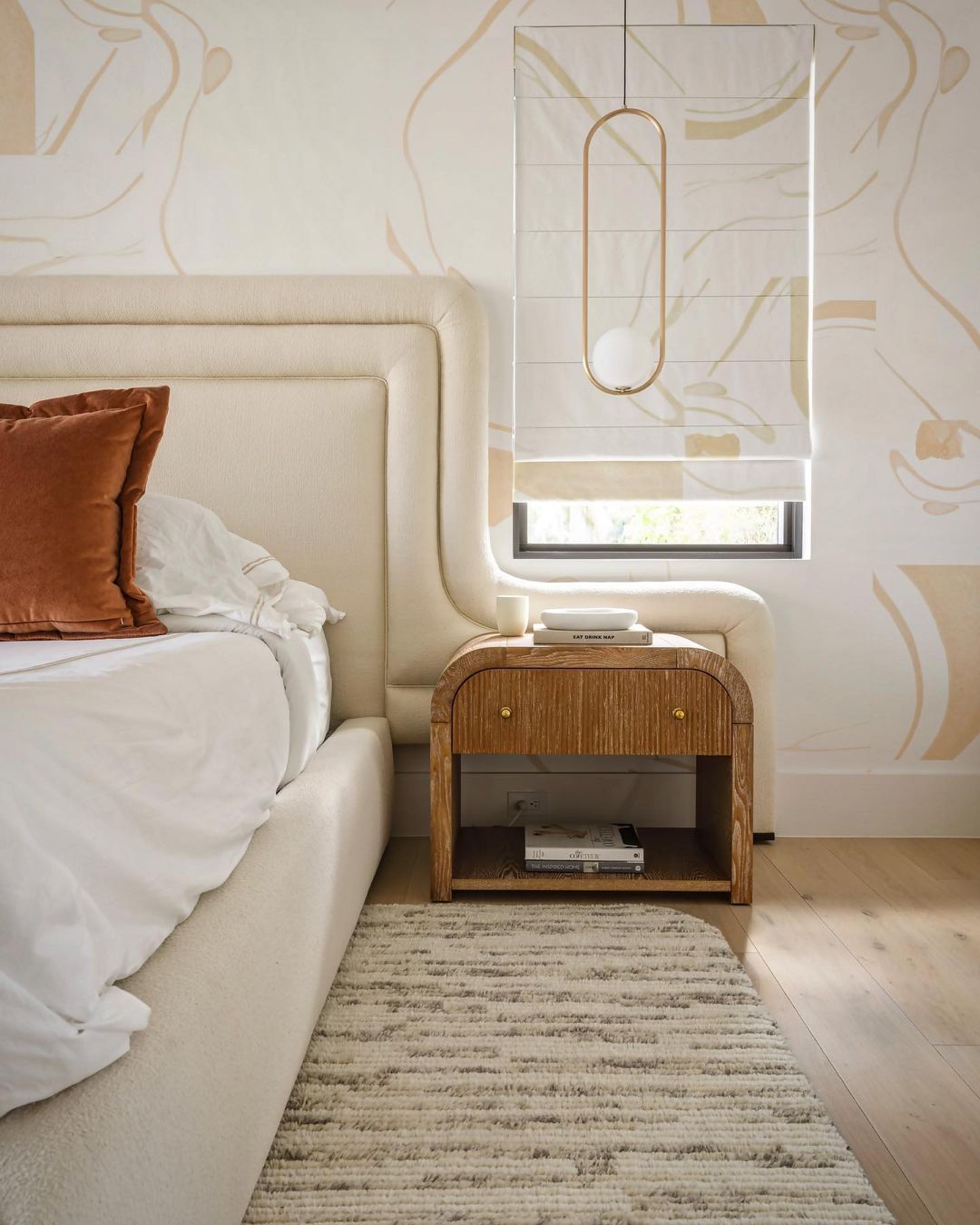 MilaAura - Chic and Contemporary Ceiling Light