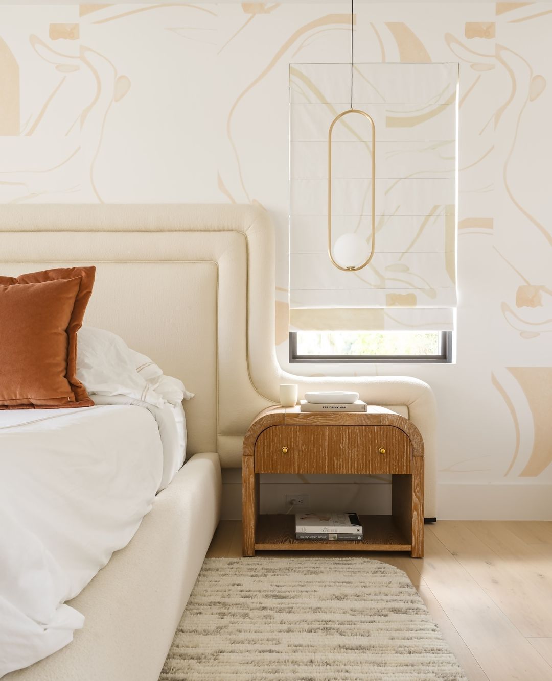 MilaAura - Chic and Contemporary Ceiling Light