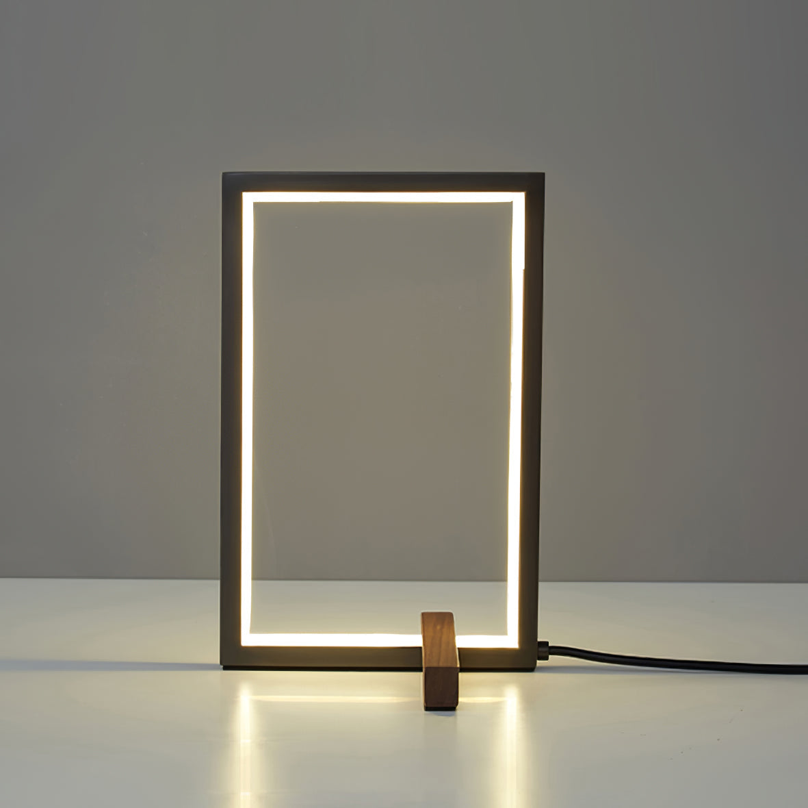 WoodGlow - Lampe de table rustique