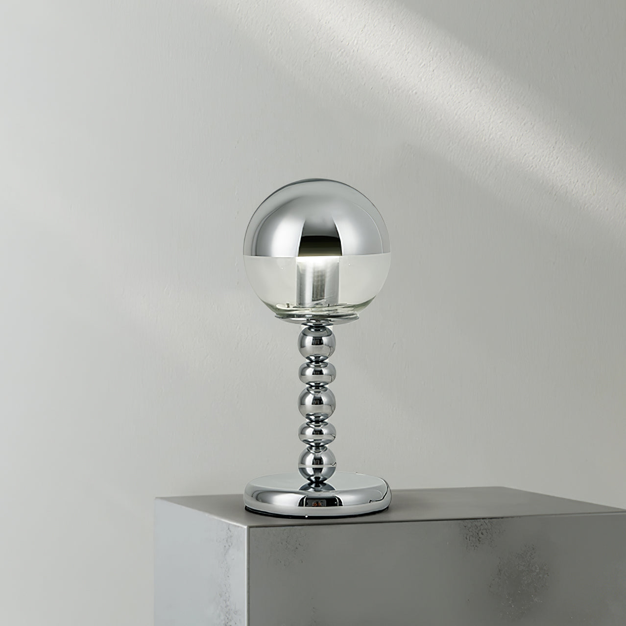 MirrorGlow – Minimalist Chrome Table Lamp