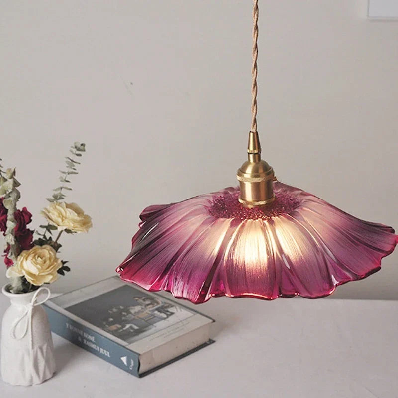 FloralRadiance – Chic Flower Pendant Lamp