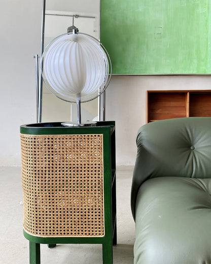 SpinAura – Lámpara de Escritorio de Cromo Elegante