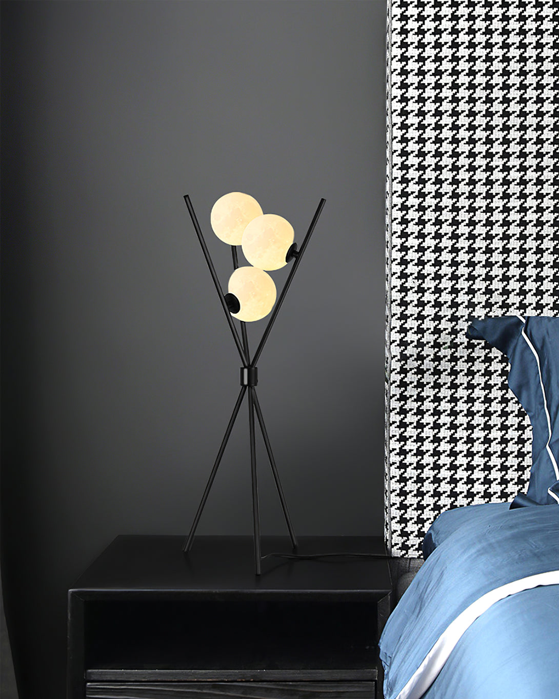 LunaLuxe - Stylish Table Lamp