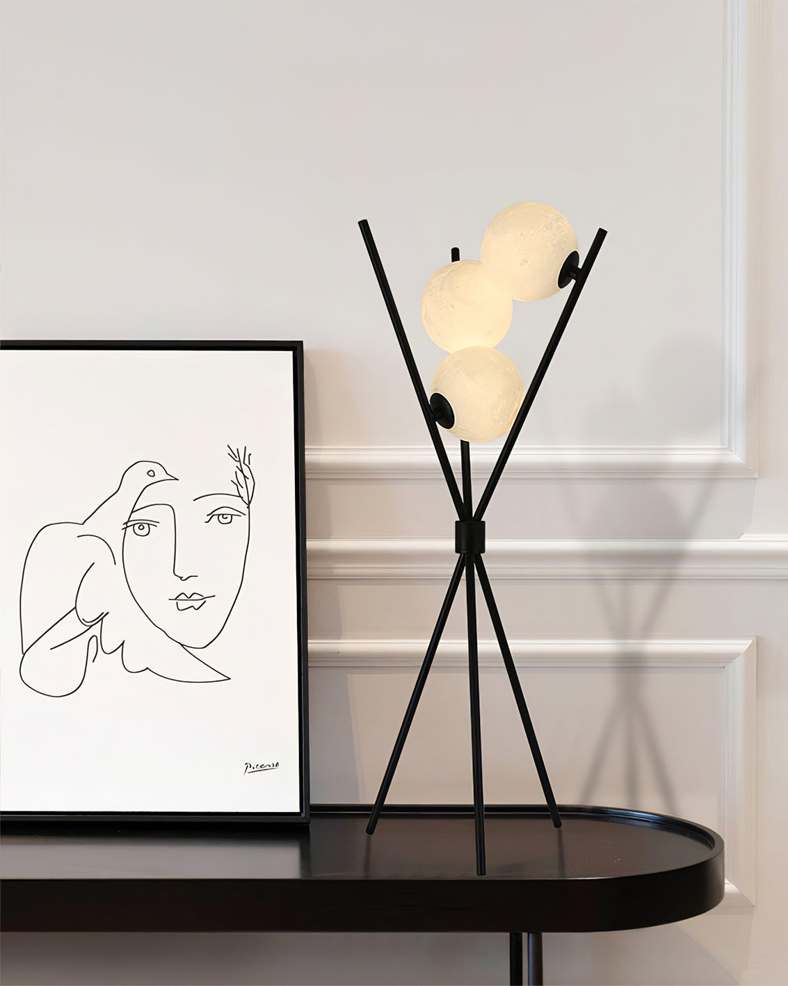 LunaLuxe - Stylish Table Lamp
