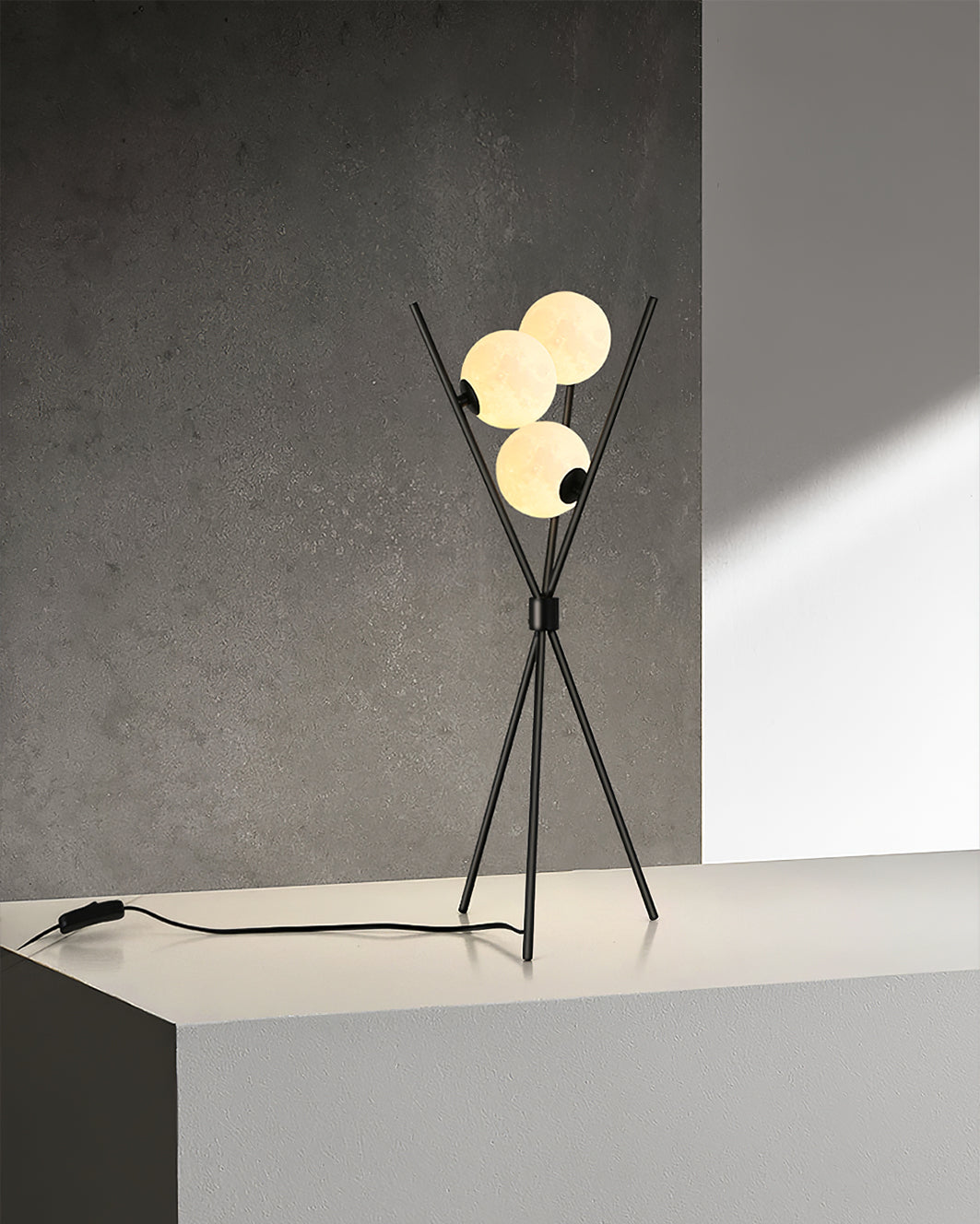 LunaLuxe - Stylish Table Lamp