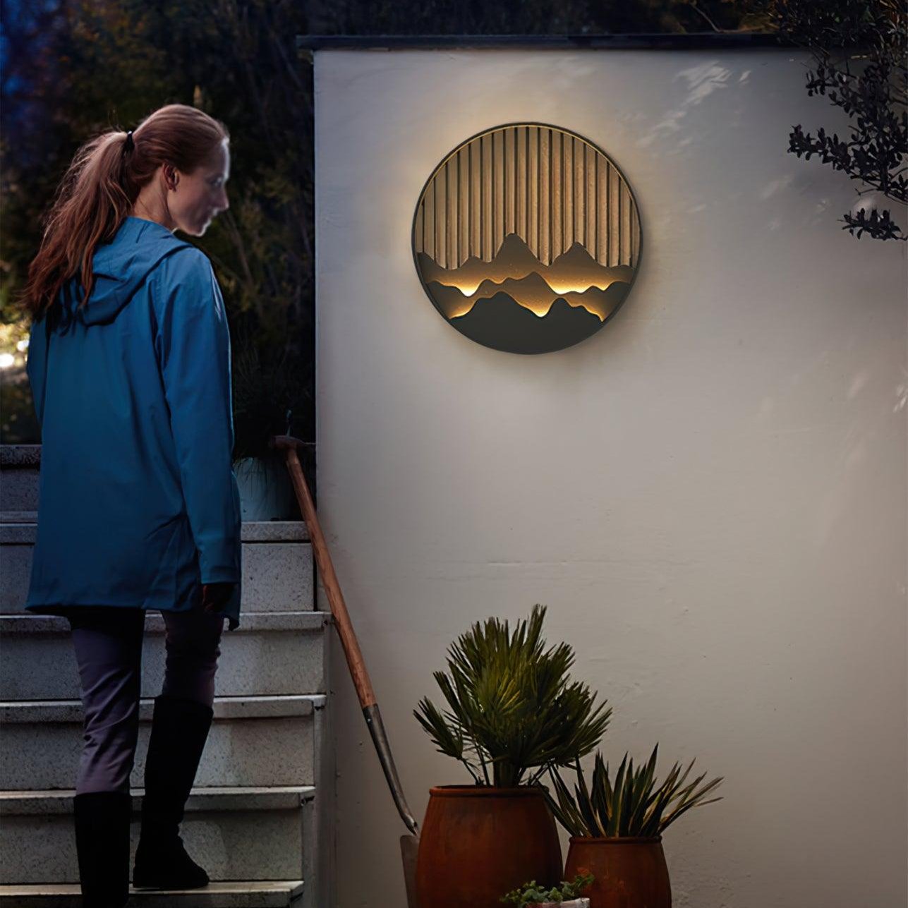 SummitGlow – Lampada da Parete Elegante per Esterni