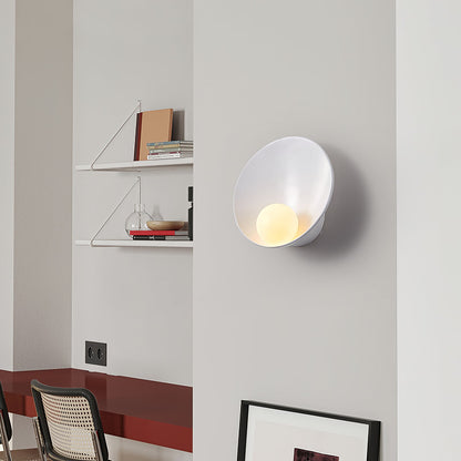 LuxeSphere – Round Nordic Wall Lamp for Contemporary Ambience