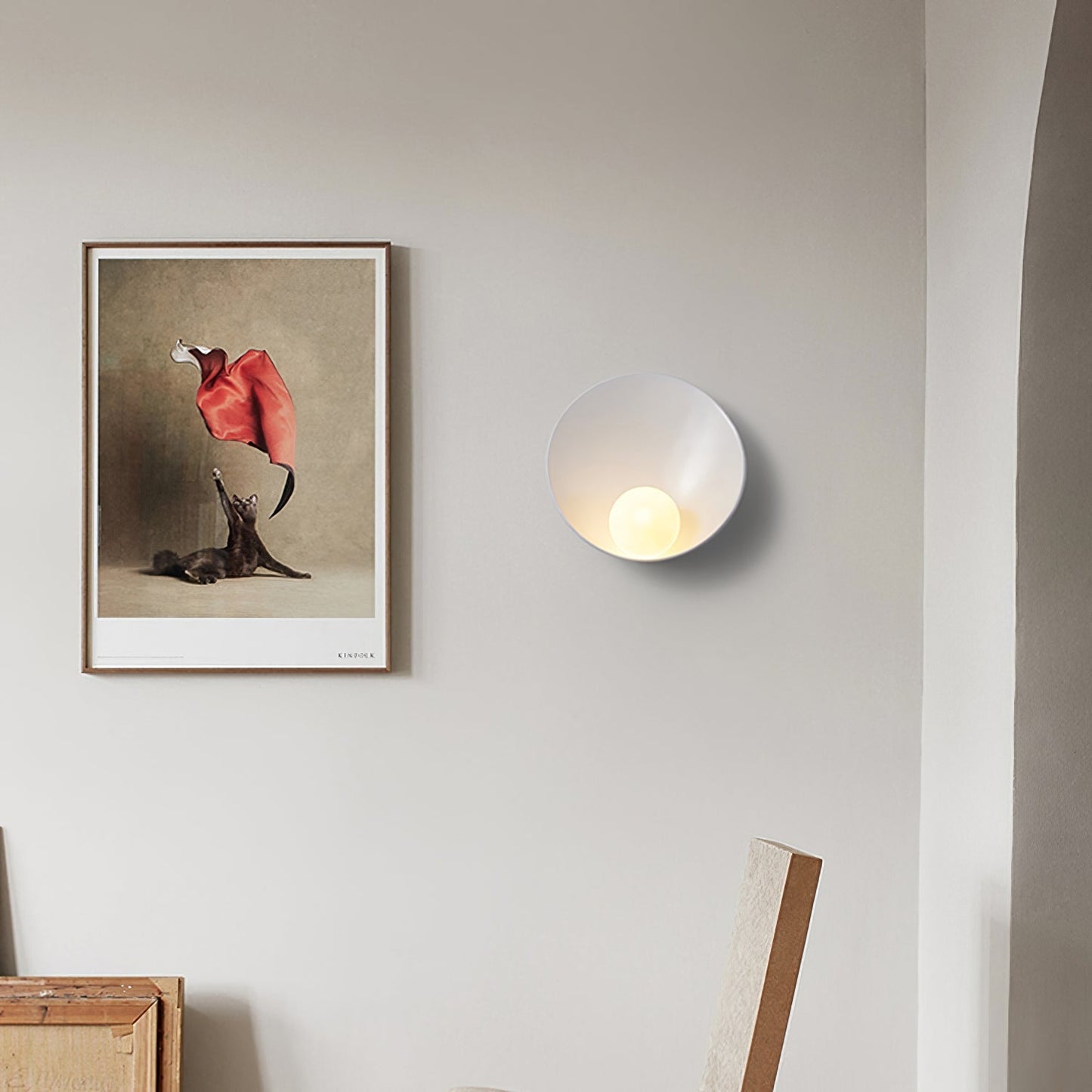 LuxeSphere – Round Nordic Wall Lamp for Contemporary Ambience