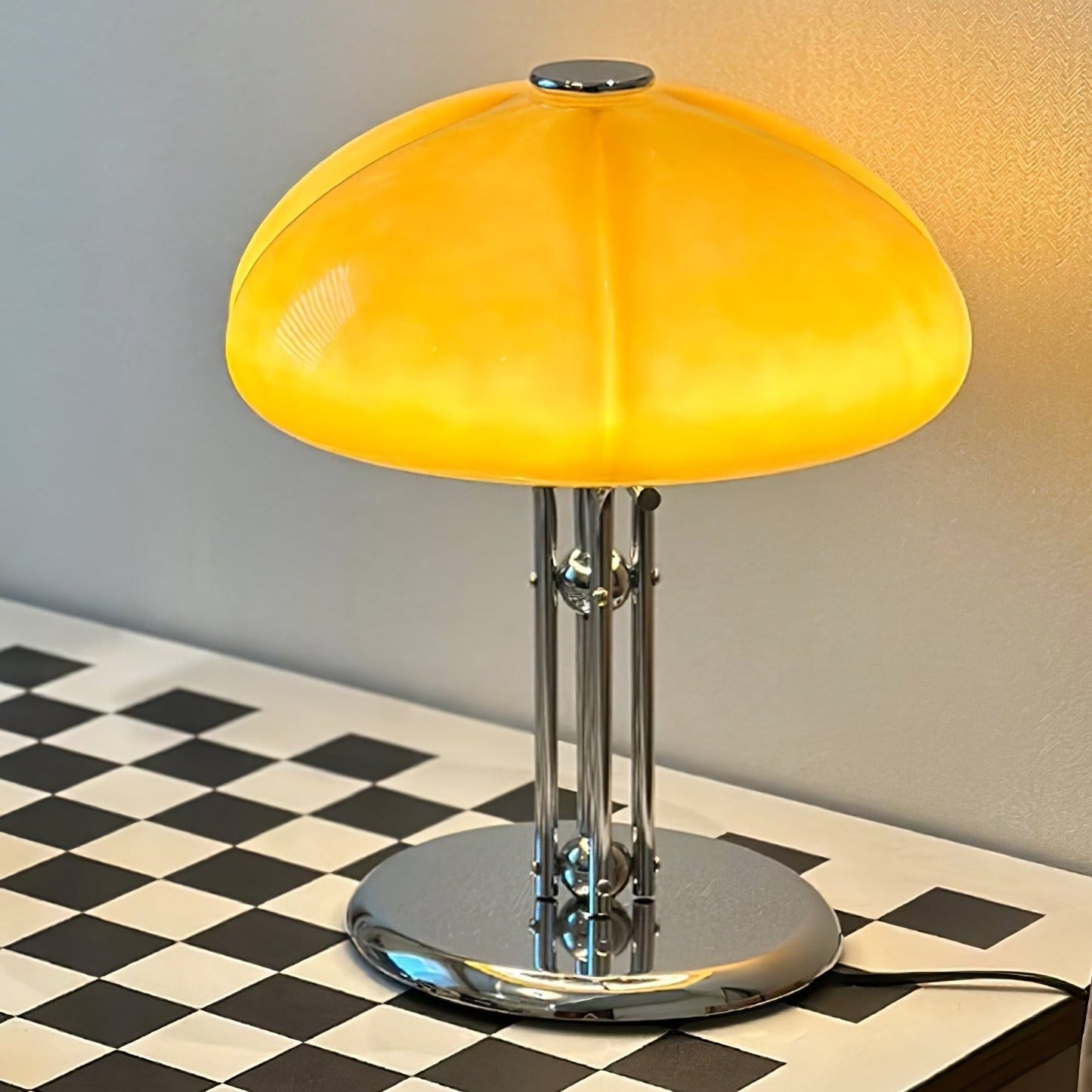 GlowMushroom - Lámpara de Mesa Inspirada en Bauhaus