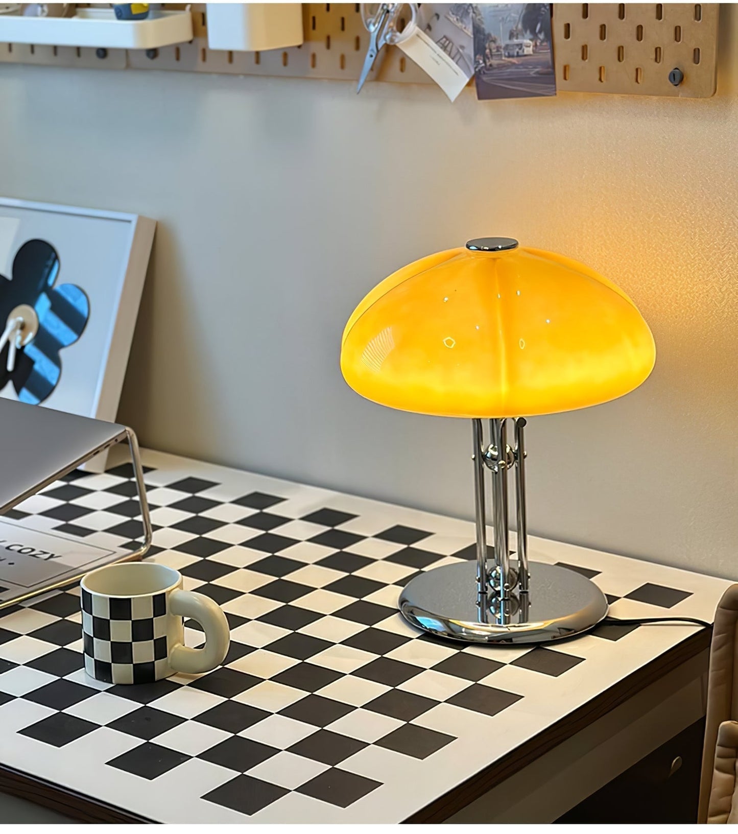 GlowMushroom - Lámpara de Mesa Inspirada en Bauhaus