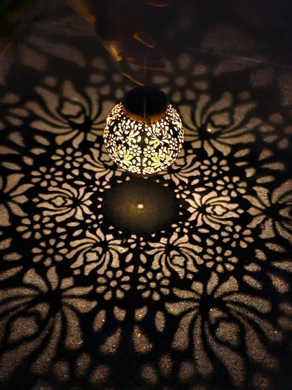 AquaGlow – Luz Colgante Solar LED para Jardín Impermeable