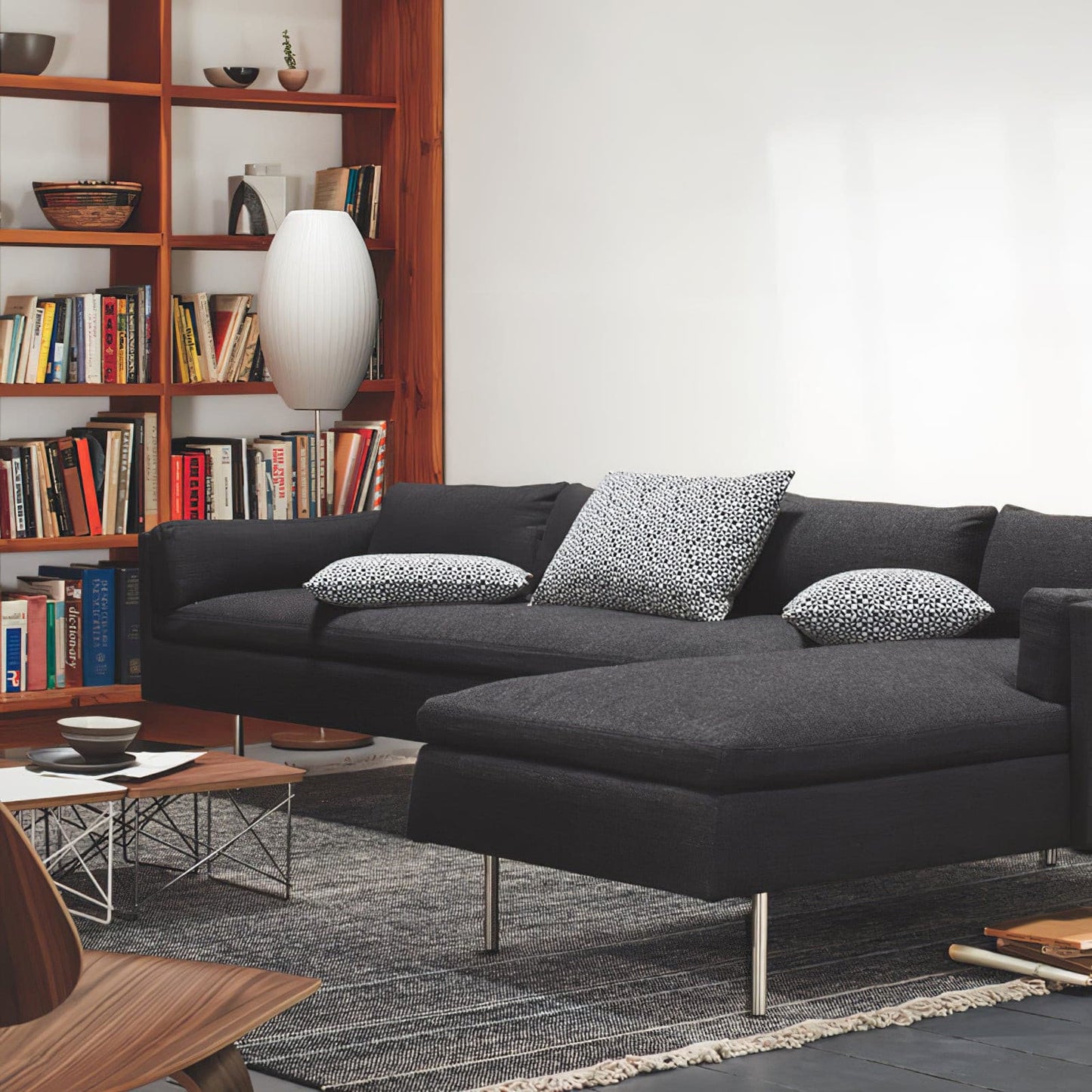 SteelAura – Lámpara de Mesa Elegante con Atractivo Moderno