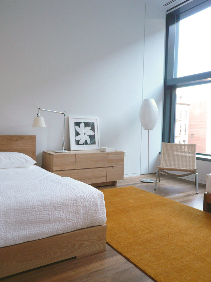 SteelAura – Lámpara de Mesa Elegante con Atractivo Moderno