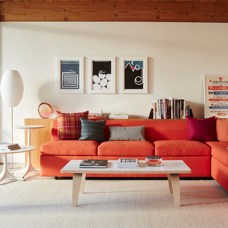 SteelAura – Lámpara de Mesa Elegante con Atractivo Moderno