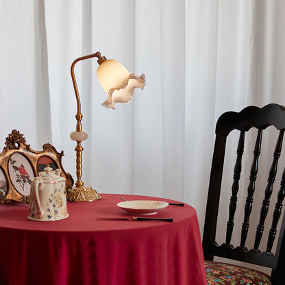 BrassAura – Vintage Floral Table Lamp